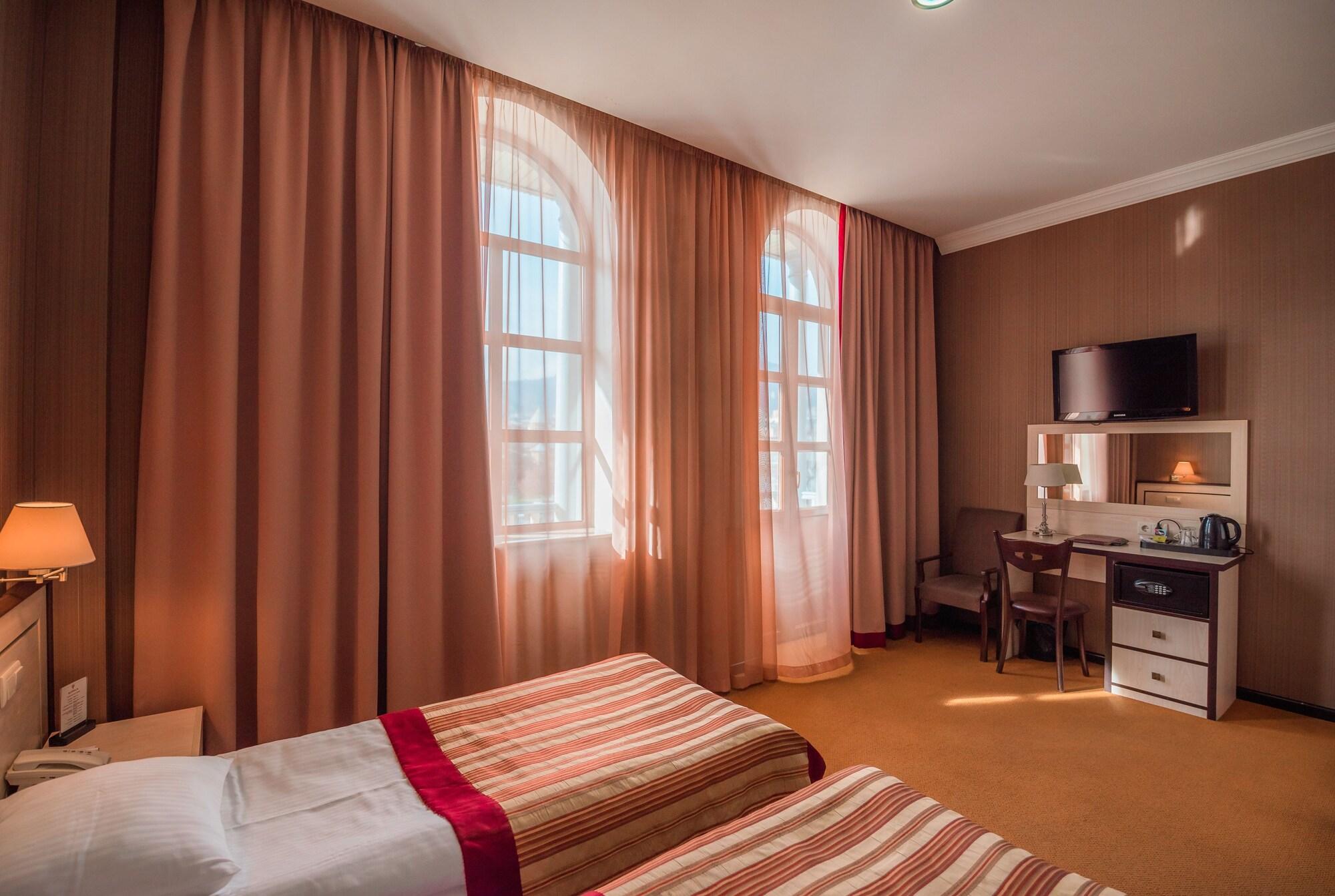 Hotel Rikhe Monika Tbilisi Buitenkant foto