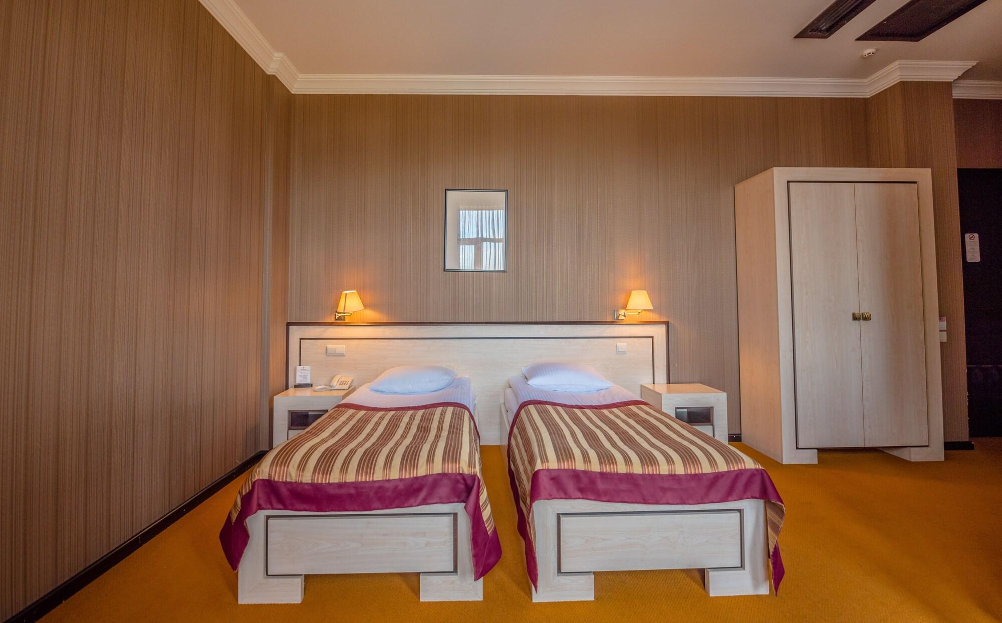 Hotel Rikhe Monika Tbilisi Buitenkant foto