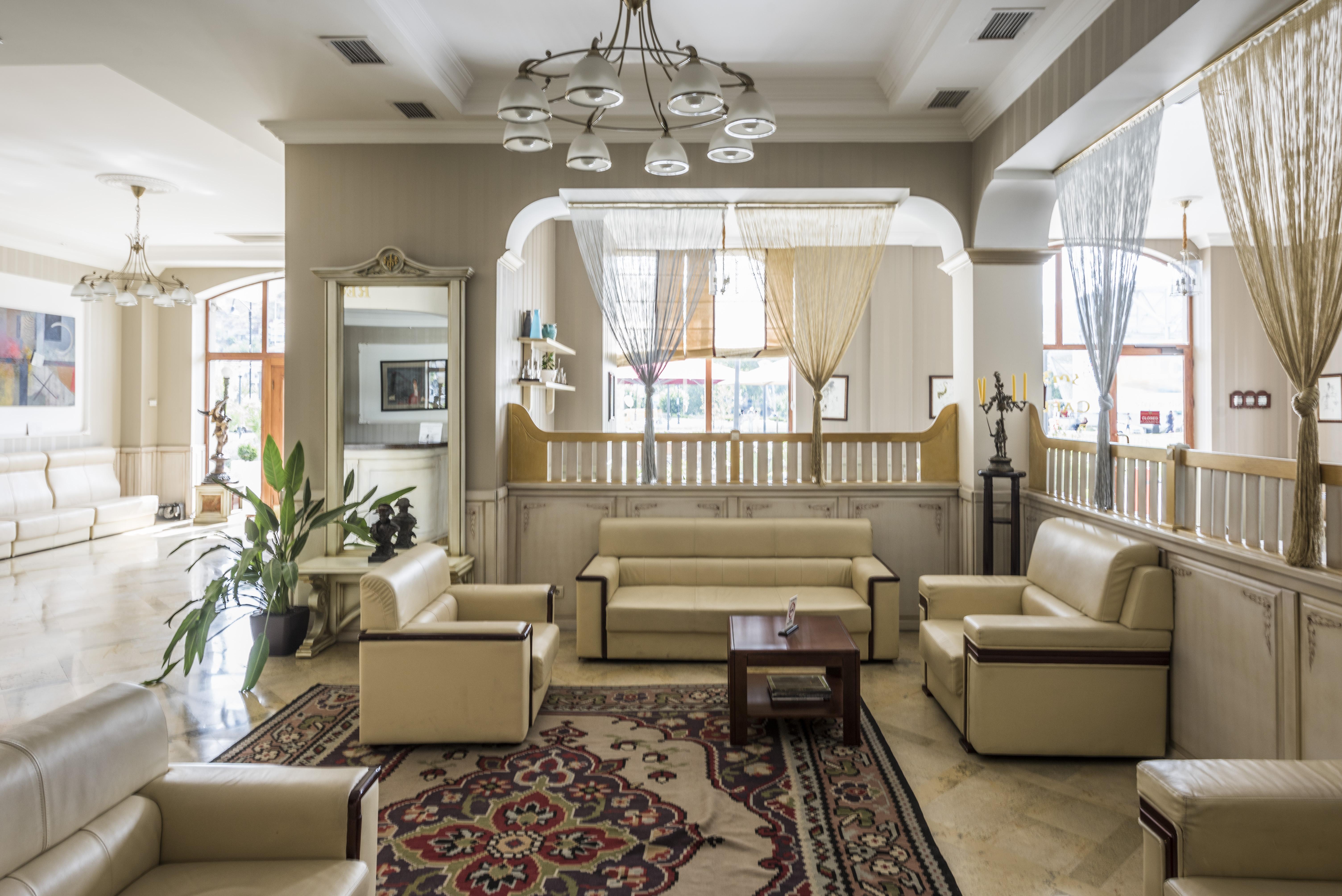 Hotel Rikhe Monika Tbilisi Buitenkant foto