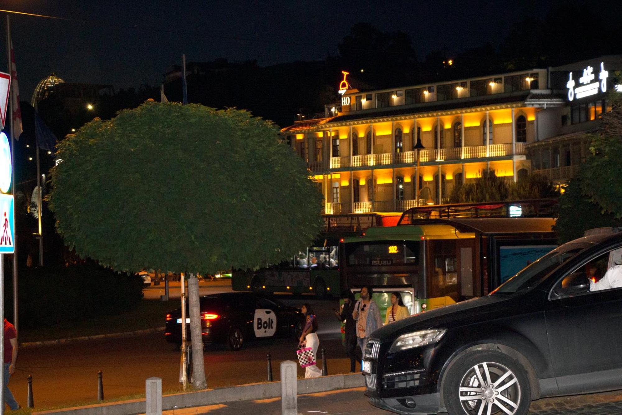 Hotel Rikhe Monika Tbilisi Buitenkant foto
