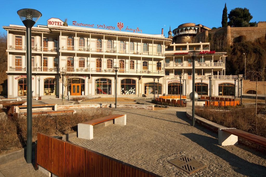 Hotel Rikhe Monika Tbilisi Buitenkant foto
