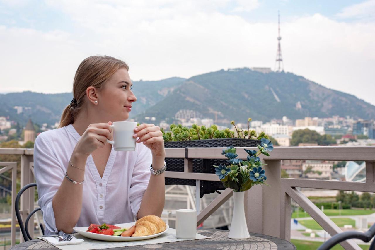 Hotel Rikhe Monika Tbilisi Buitenkant foto